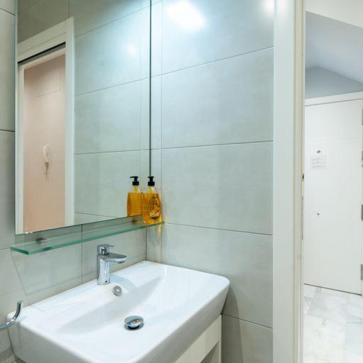 Coqueto Apartamento Para Descubrir Sevilla Zewnętrze zdjęcie